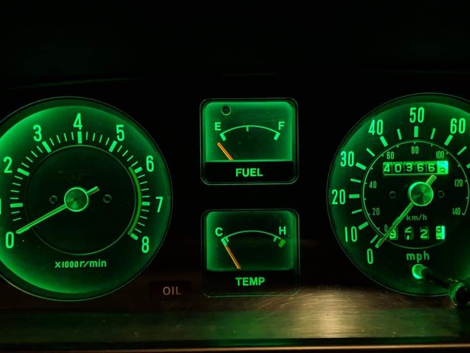 MX32 dashboard cluster LED green