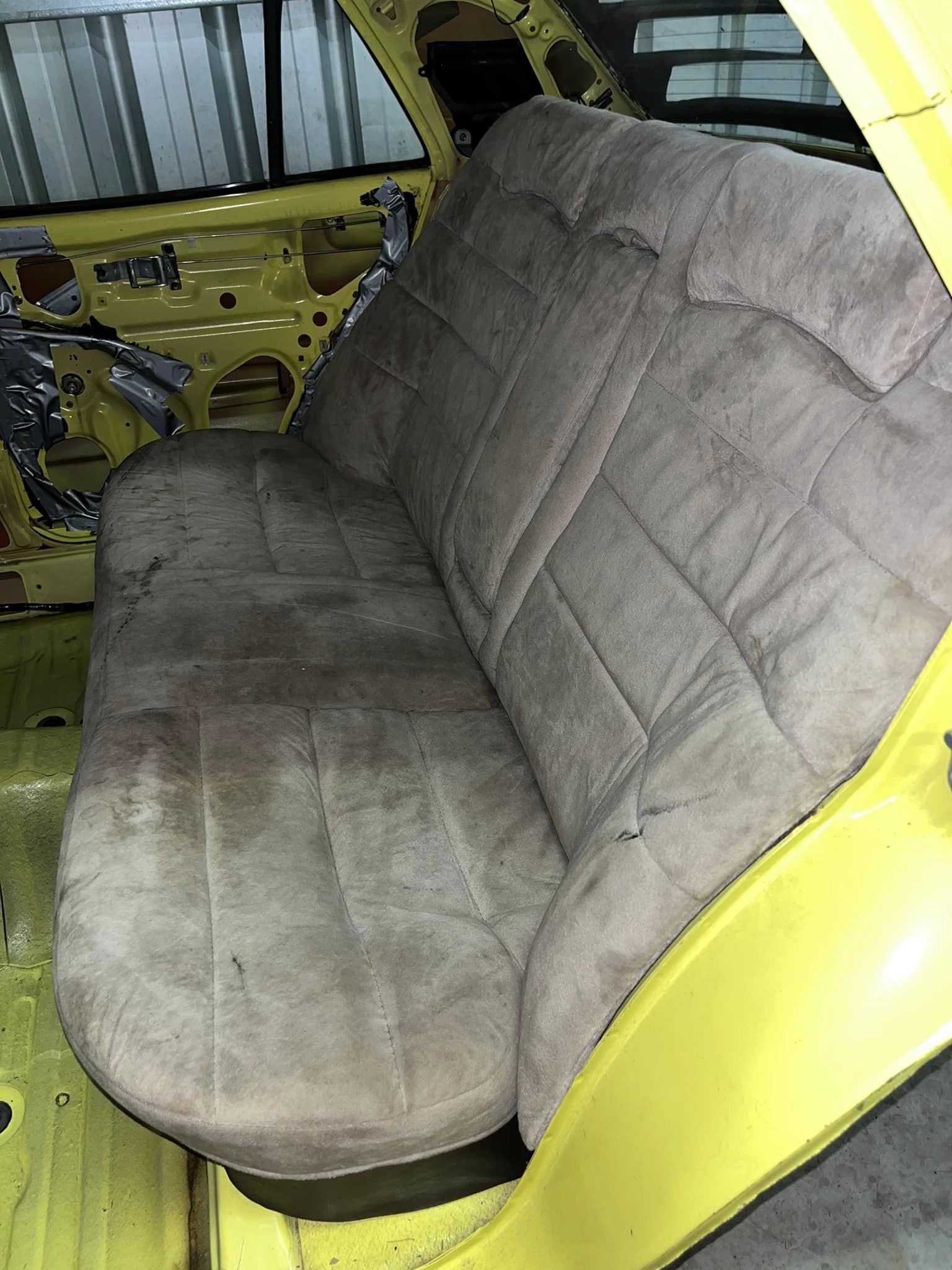 MX62 Cressida back seat in MX32 Cressida